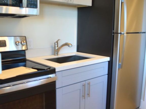 3rd image of 200 Sausalito Blvd #B