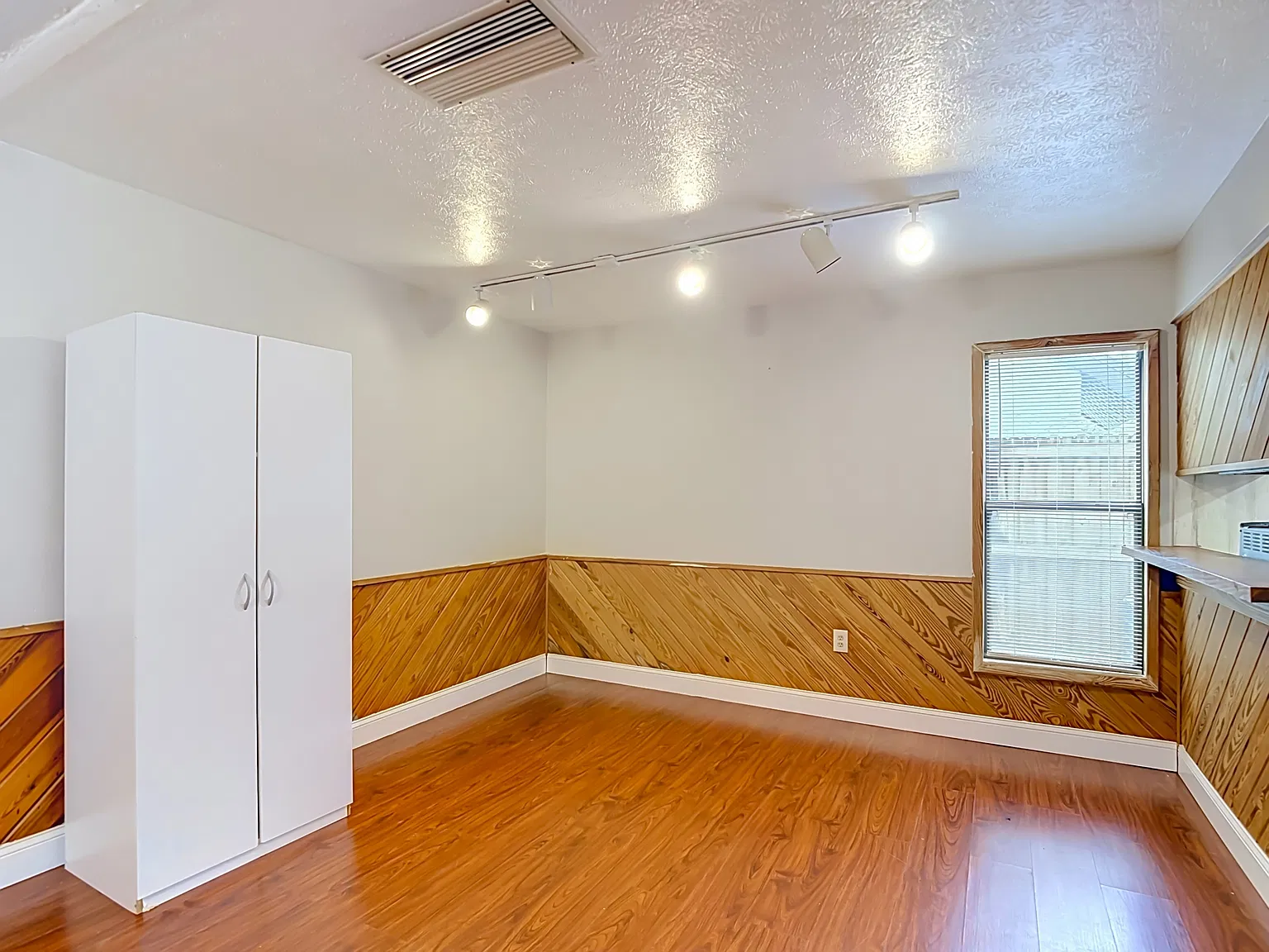 5602 Ashley Oaks Drive - 1 — Photo 2