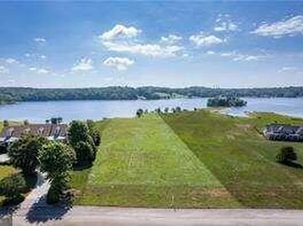 85 S Waters Edge Dr, Covington, GA 30014