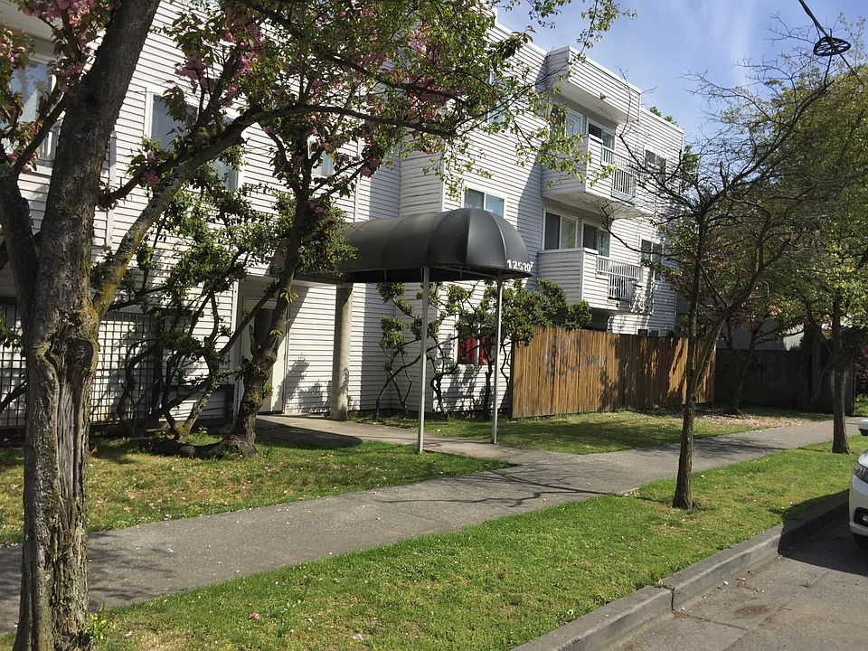 1st image of 12520 Greenwood Ave N #A2vespnnf