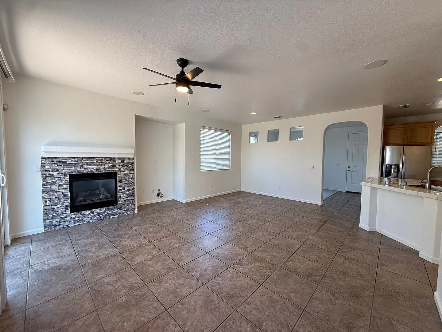 3 Bed| 2 Bath | 1450 SF | Two Car Garage | Single Story | Tenant pays $175 monthly for WS&G — Photo 4