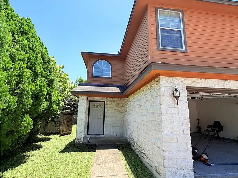 13609 Letti Ln — Photo 2