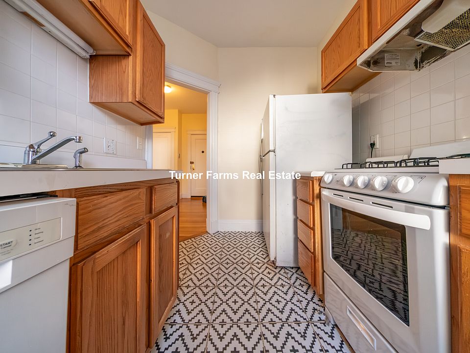 1st image of 37-41 Wendell St #42