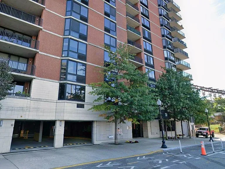 700 Grove St #4F — Photo 22
