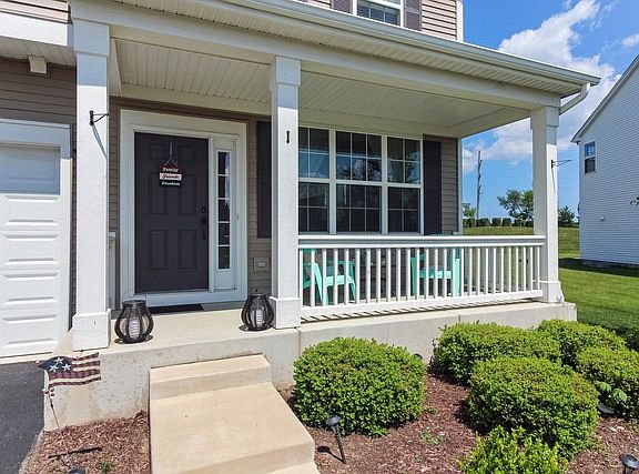 2nd image of 2700 Heron Ln