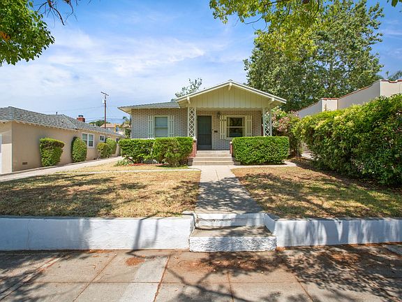 4th image of 1039 E Providencia Ave