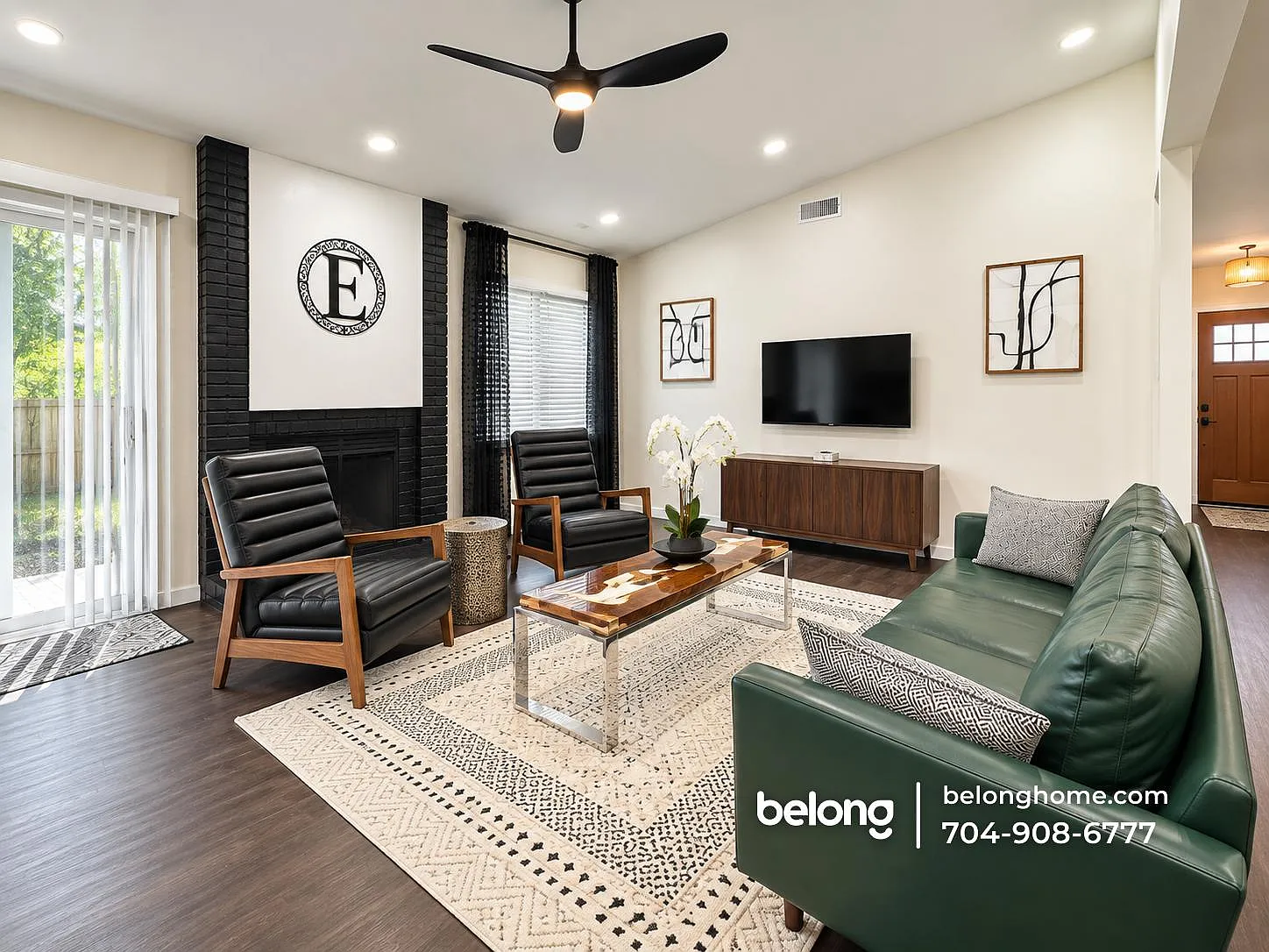 3 bed, 2.0 bath, 1392 sqft, $1,905 — Photo 1