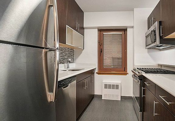 5th image of 108 E 96th St APT 7C