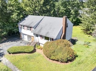14 Mallard Way, Waltham, MA 02452