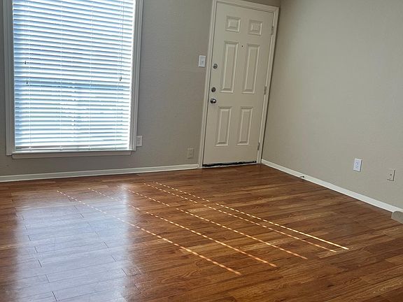 4th image of 1302 E Broadway St APT 538