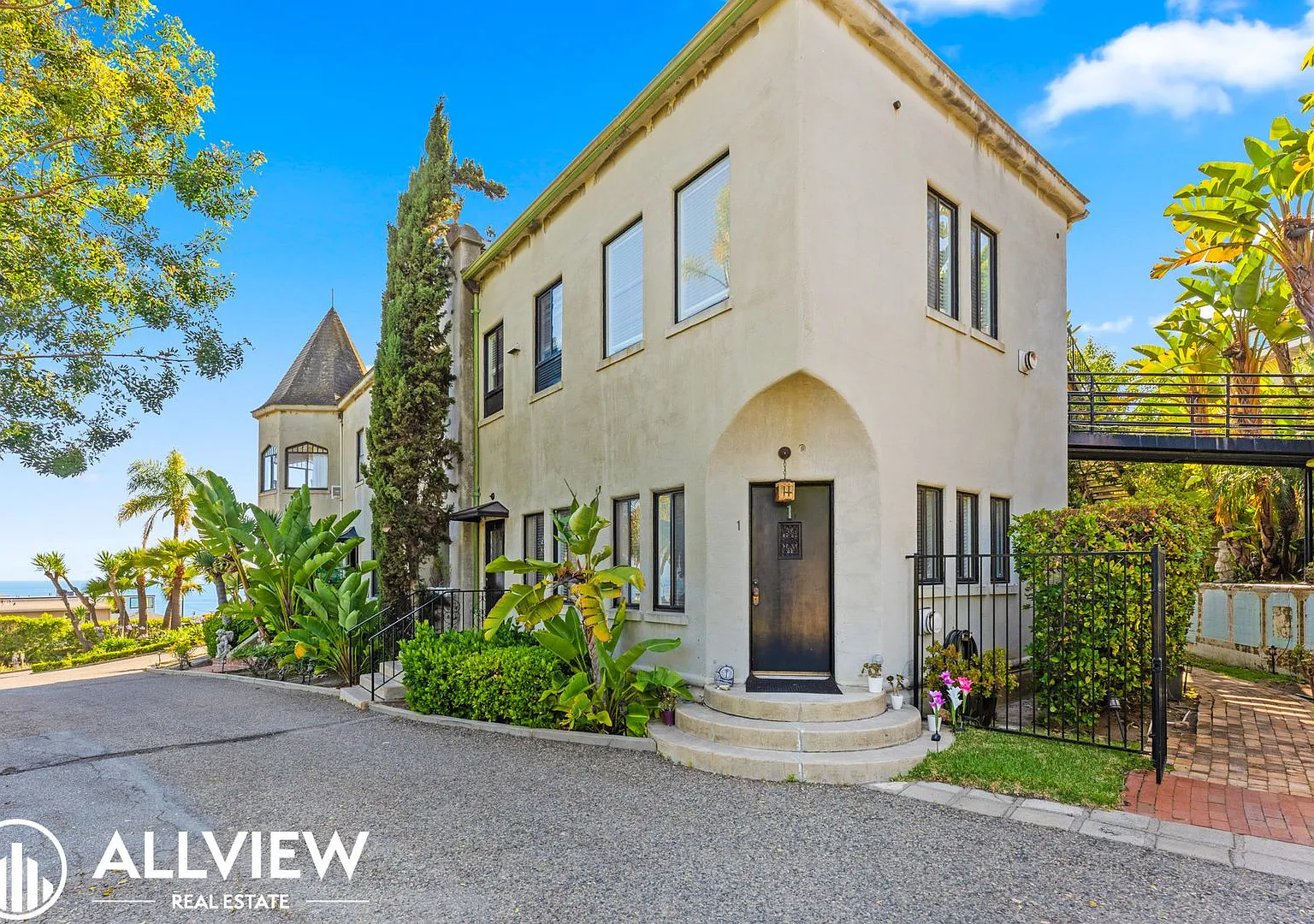 770 Hillcrest Drive — Photo 1