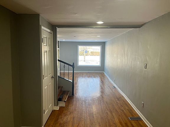 4th image of 9650 S Luella Ave