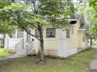 736 E 6th St, Centralia, IL 62801