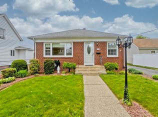 115 Bonneville Ave, Chicopee, MA 01013