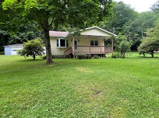 143 Weaver St, Franklin, PA 16323