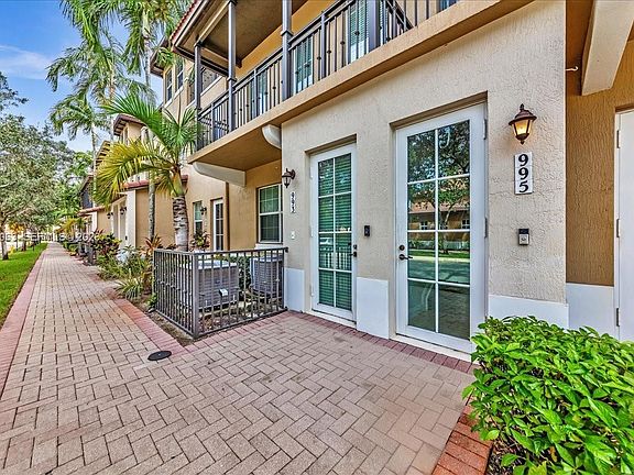 5th image of 995 SW 147th Ave #2514