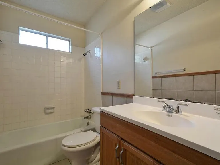 9410 E Meadow Vale — Photo 21