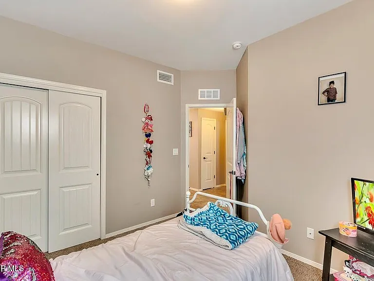 12921 Hueco Cave Dr — Photo 23