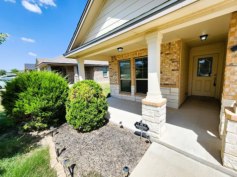 6304 Cool Creek Dr — Photo 4