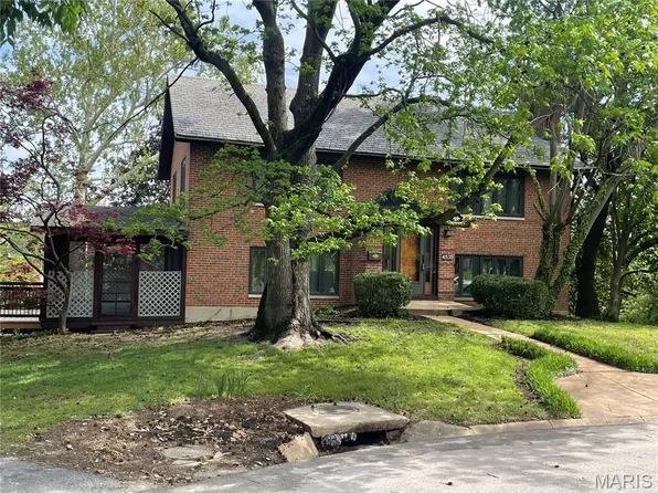 4535 Marlboro Ct, Saint Louis, MO 63121