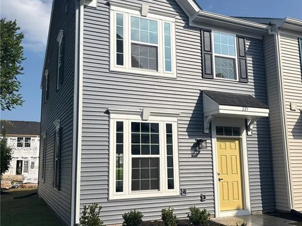225 Reids Place Dr, Suffolk, VA 23434