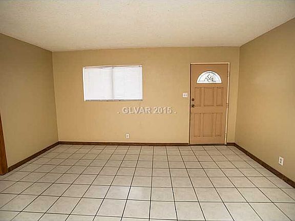 5th image of 1041 King Richard Ave