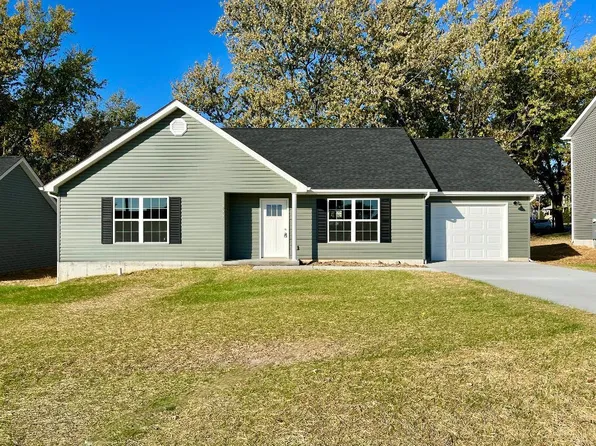 299 Kuhl Ave, Warrenton, MO 63383