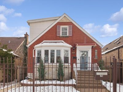 6239 W Roscoe St, Chicago, IL, 60634