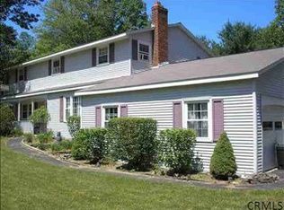 14 Maple Rdg, Ballston Lake, NY 12019