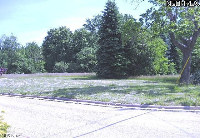 1st image of Hidden Lake Blvd