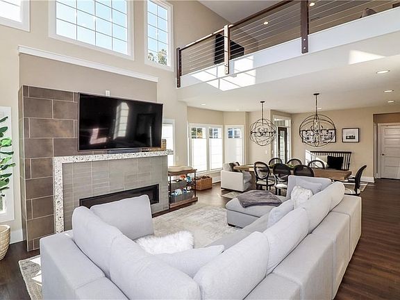 3rd image of 9714 Marina Village Dr