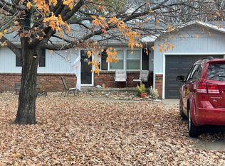 2056 S Wedgewood Ave, Springfield, MO 65807