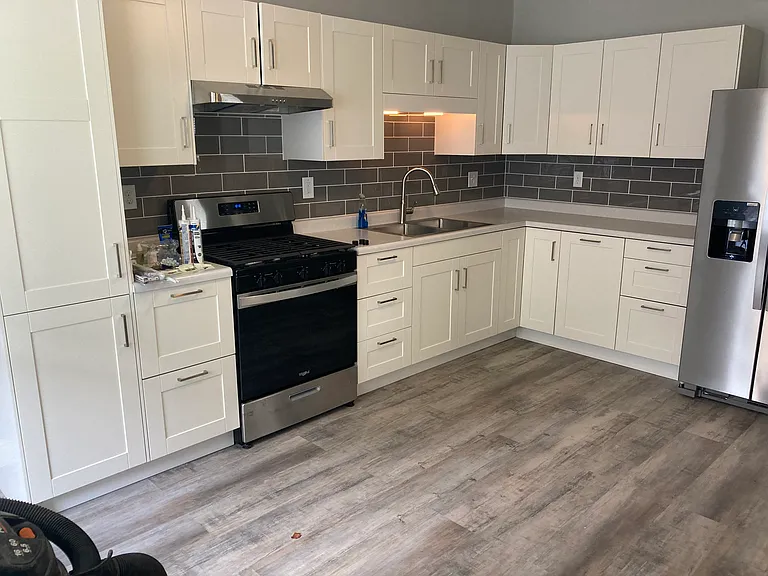 441 Lincoln St #1 — Photo 2