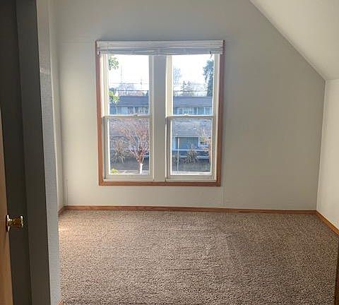 5th image of 1614 Kauffman Ave #2