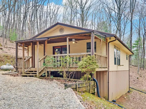 210 McDaniel Ln, Suches, GA 30572