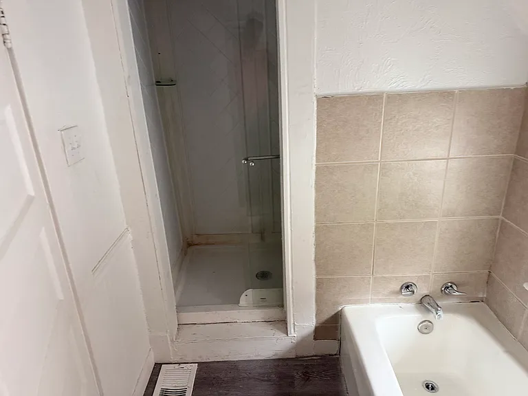 4007 Behrwald Ave — Photo 11