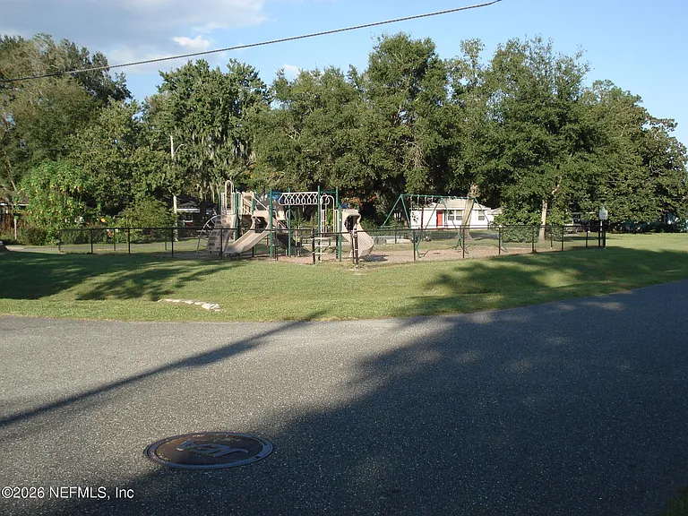 4776 Cardinal Blvd — Photo 11