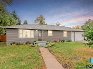 103 W 5th St, Colton, SD 57018