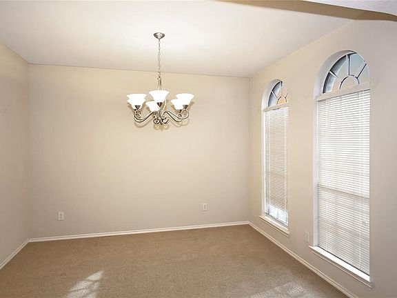 5th image of 847 Peach Ln