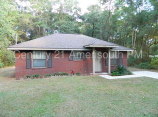 6434 Sycamore St, Milton, FL 32570