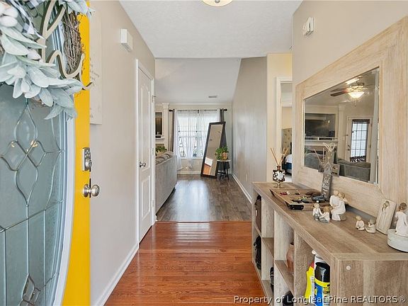 3rd image of 1924 Pineville Dr
