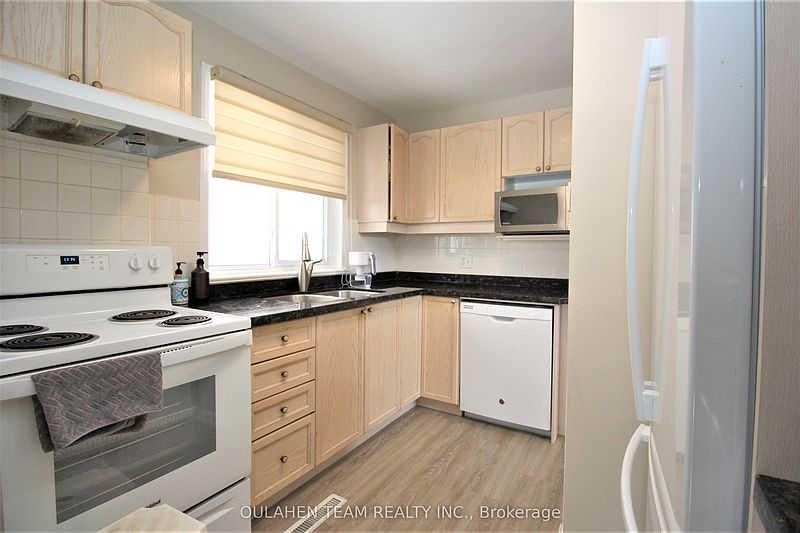 Toronto House for rent - 3 Bedrooms — photo 5