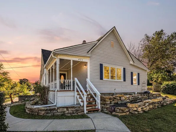 401 Liberty St, Smithville, MO 64089