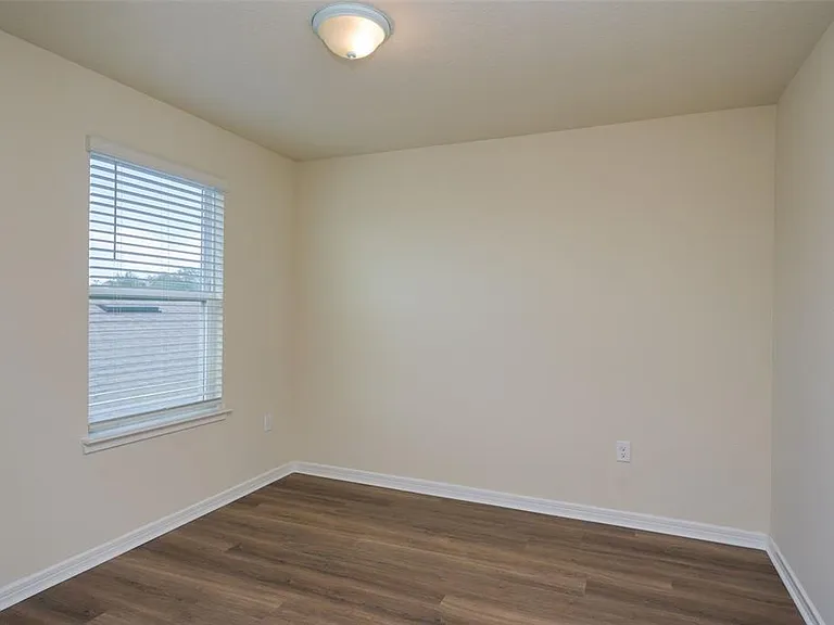1954 Enchanting Ct — Photo 25