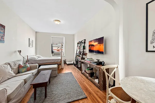 Rented by Citi Habitats | media 7