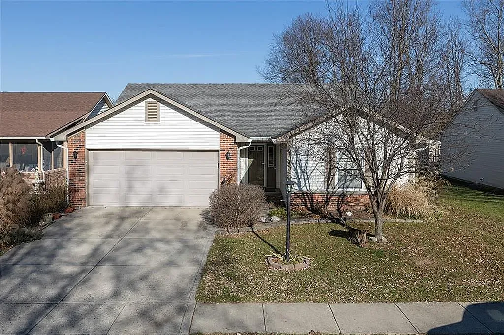 3 bed, 1304 sqft, $2,150 — Photo 1