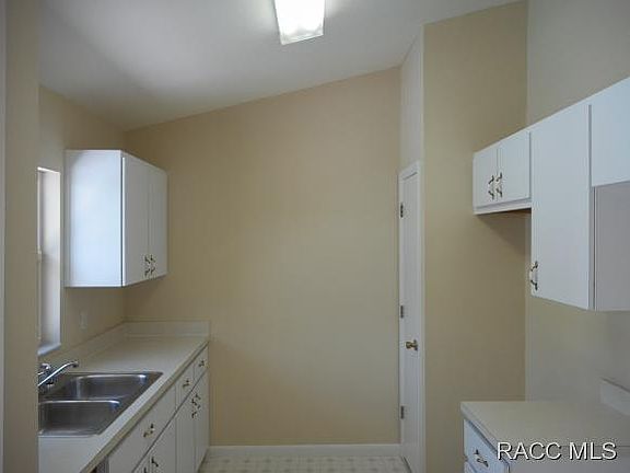 4th image of 1199 E Cleveland St