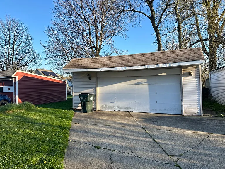 2 car detached spacious garage