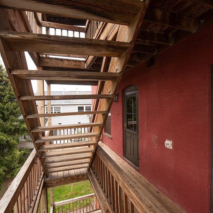 1st image of 19 Warsaw Ave APT 5