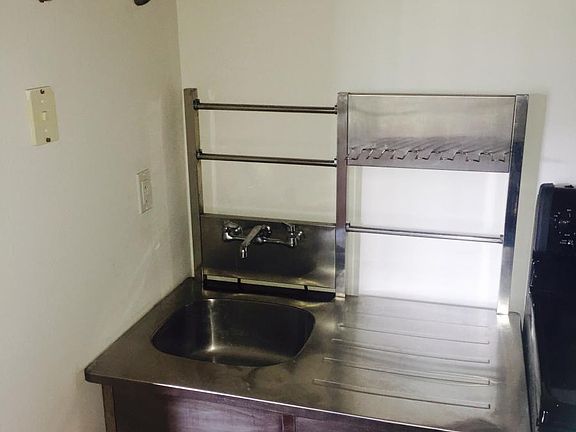 4th image of 305 5th St S APT 8